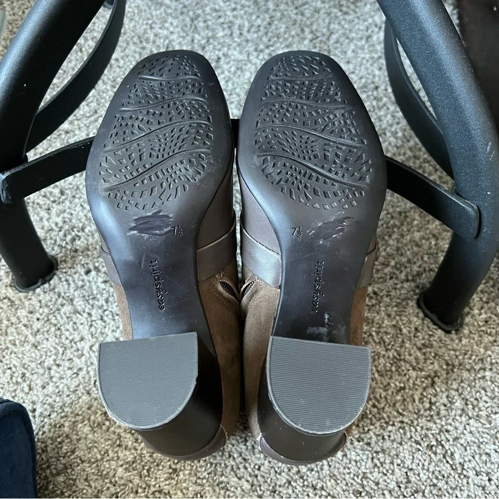 Easy Spirit Arietta Ankle Booties